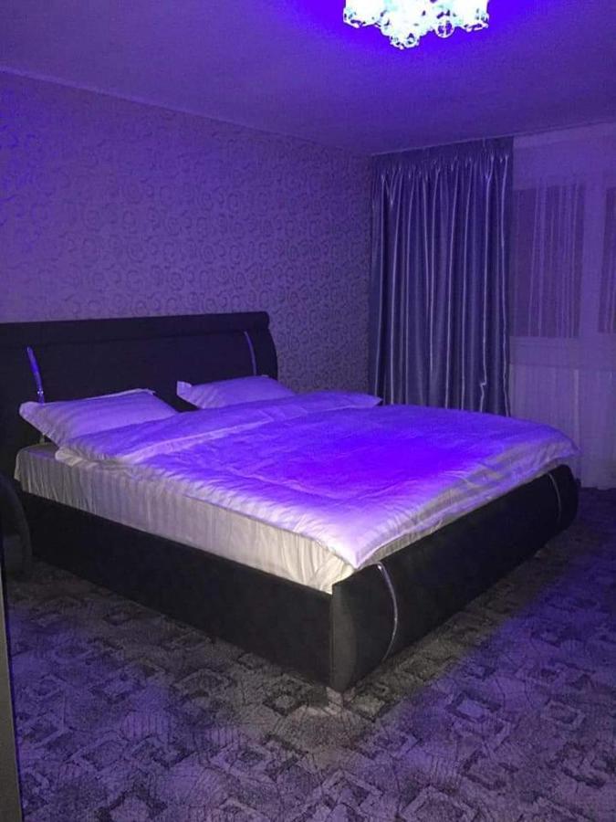 Ely'S Mansion-24H Check-In Bed & Breakfast บูคาเรสต์ ภายนอก รูปภาพ